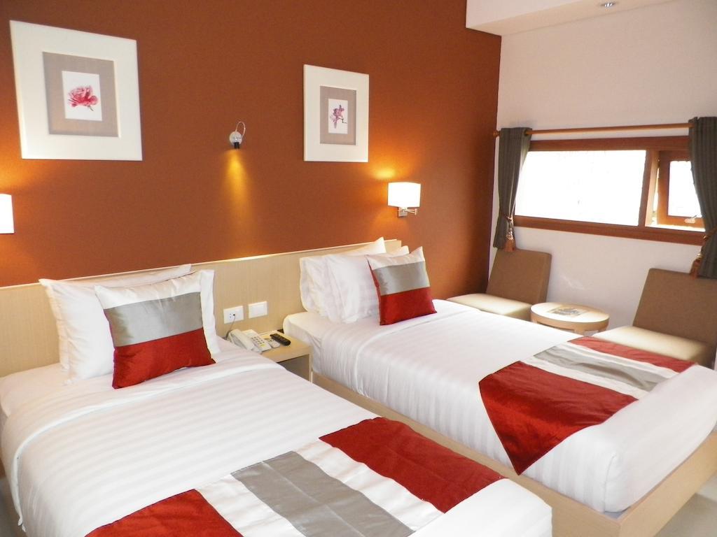 Hotel Tibera Taman Cibeunying Bandung Zimmer foto