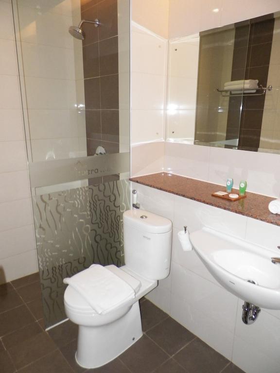 Hotel Tibera Taman Cibeunying Bandung Zimmer foto
