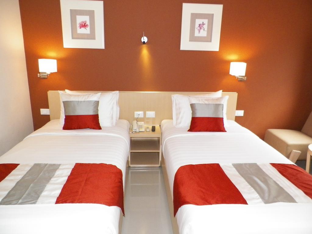 Hotel Tibera Taman Cibeunying Bandung Zimmer foto