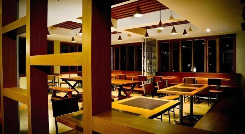 Hotel Tibera Taman Cibeunying Bandung Exterior foto